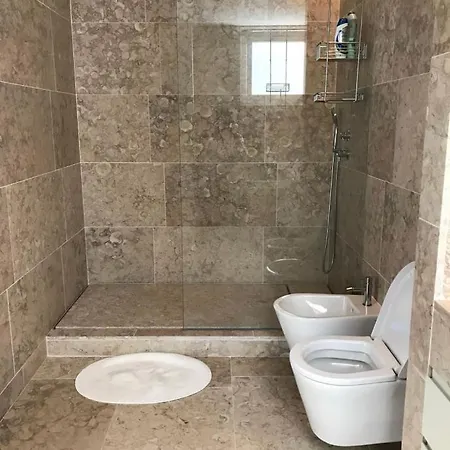 Avec Salle De Bain *
